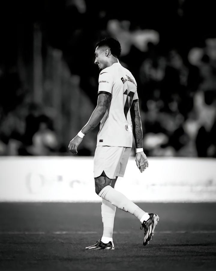 拉菲尼亚道歉：昨晚我错了，但我肯定会从错误中改进