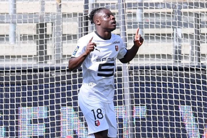 曼城“狂轰”转会市场！欲签比利时天才前锋和法甲边锋