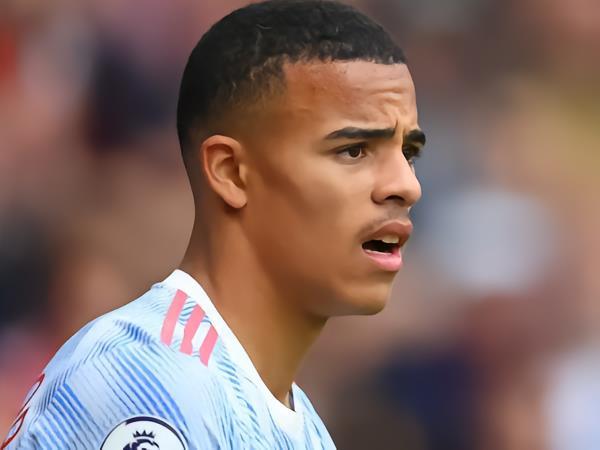 曼联犹豫不决？格林伍德未来命运竟被拖到九月，球迷抗议