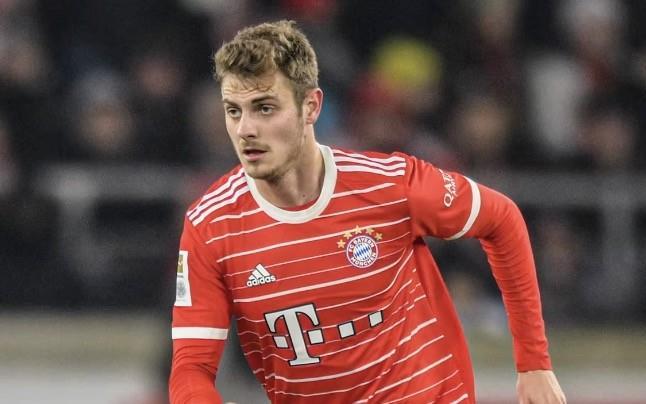 记者：斯塔尼希奇已恢复训练，诺伊尔仍在进行单独训练