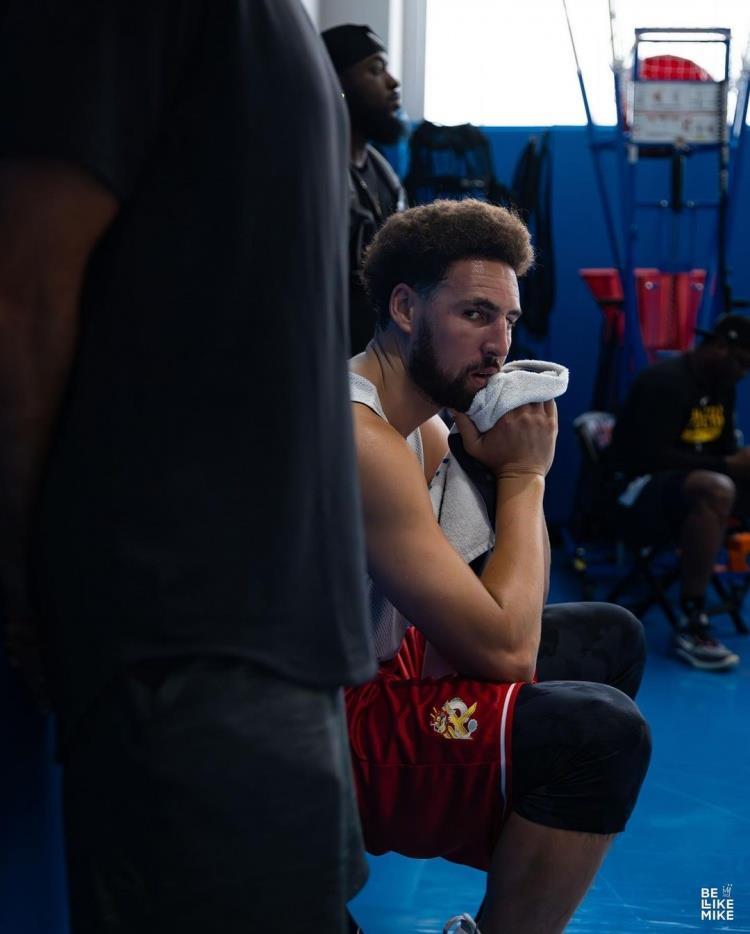 加速幻影克莱打野球 马瑟林&卡明斯基&斯坦利-约翰逊等现身