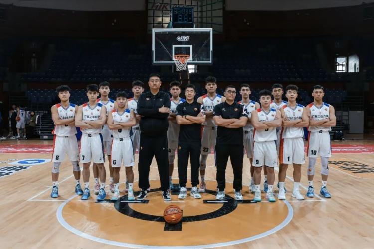 坚定不移，剑指巅峰——广东工业大学