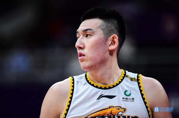 媒体人：付豪可以说出巴特勒名言 他是最努力打球的人