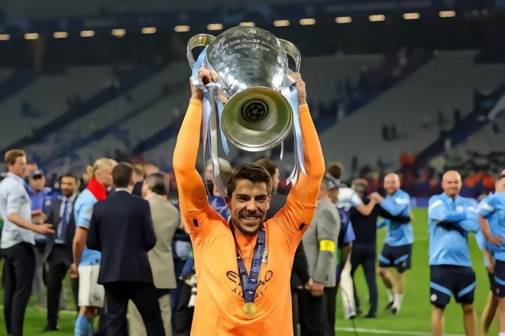 记者：奥尔特加可能租借加盟拜仁；德赫亚、洛里也在目标之列