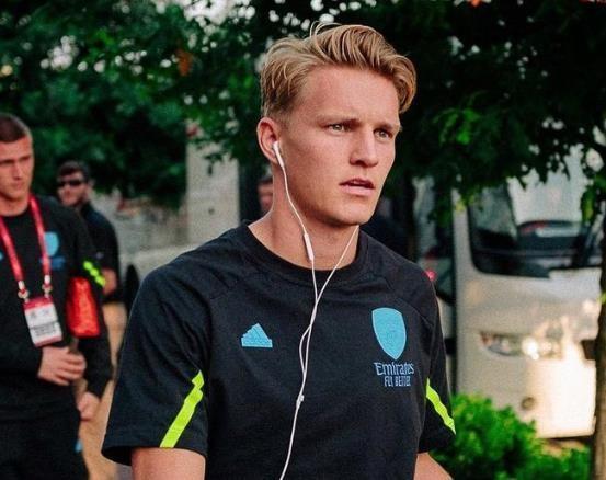 跟队记者：阿森纳已经与厄德高就续约展开谈判