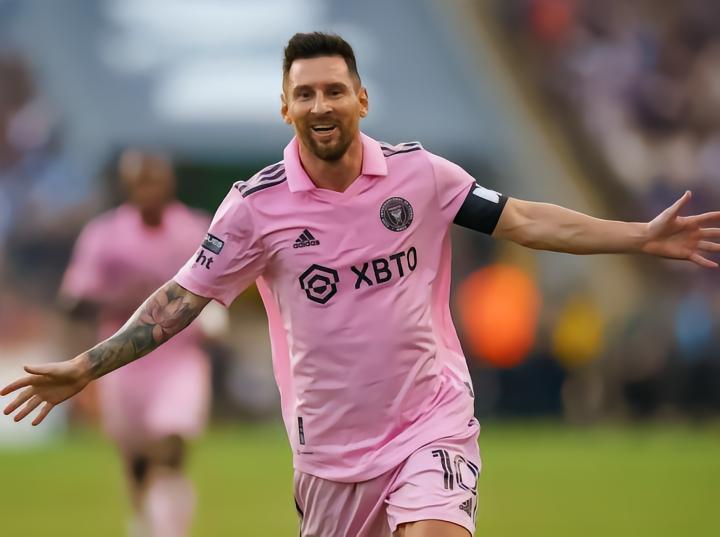 马卡报：若周六获胜，梅西将追平阿尔维斯44座冠军头衔的纪录