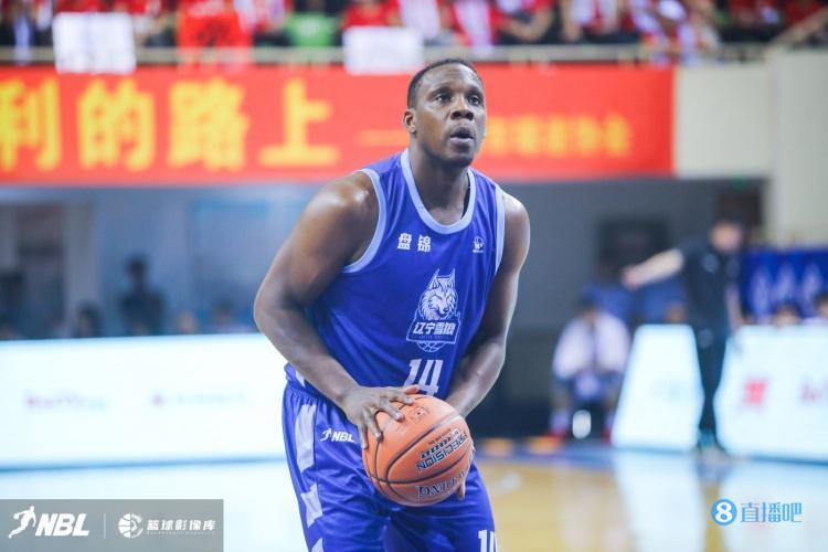 主场取胜！哈德森出战28分钟得到19分9助 梅克砍下38分9板