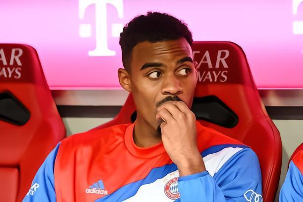 镜报：利物浦和曼联均有意赫拉芬贝赫，球员更愿意加盟曼联