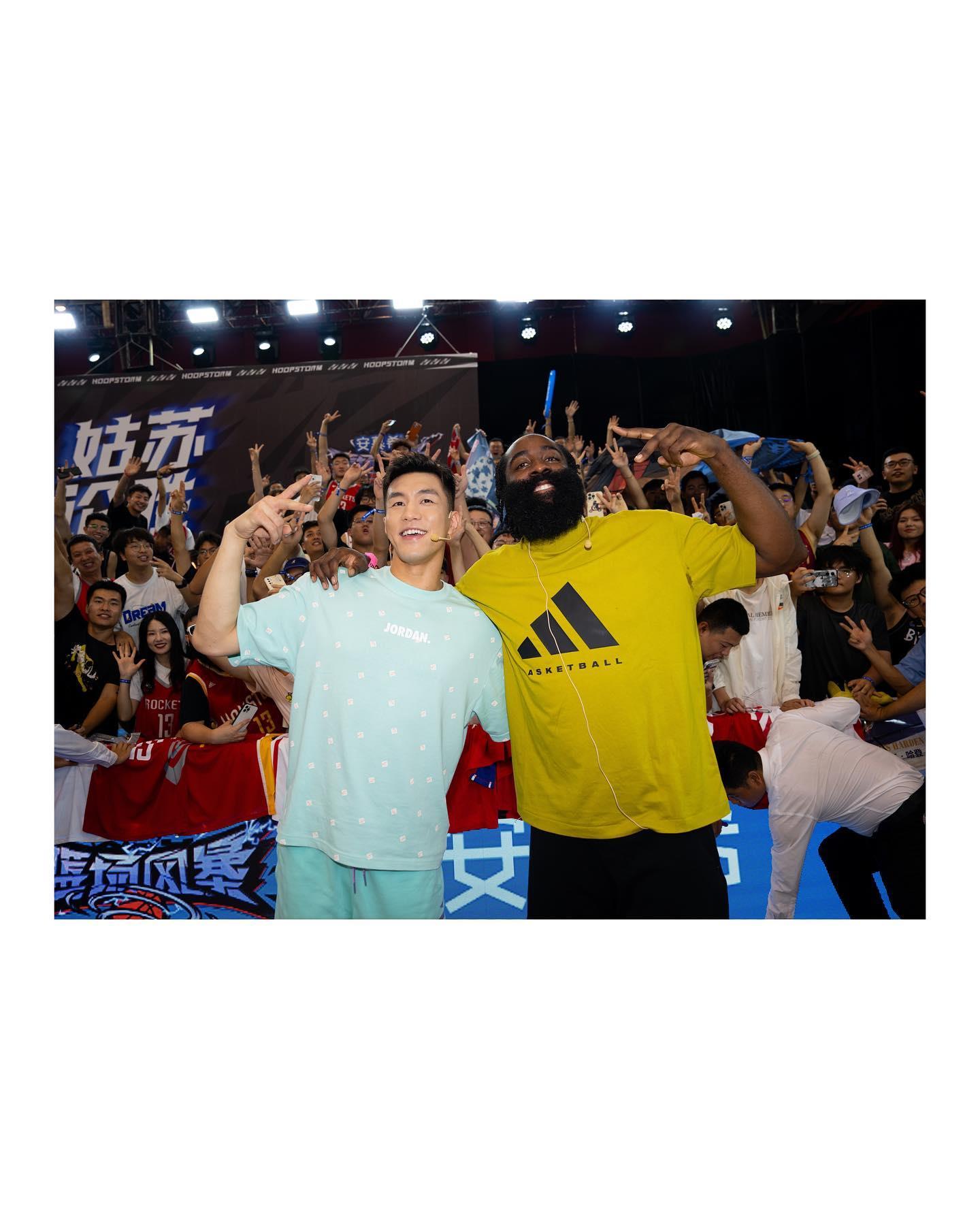 帮忙招募下？法尔转发哈登想来中国打一年球的新闻：哟呵！