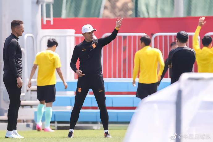 北青：扬科维奇将赴工体看京沪大战，李可费南多有望回归国足