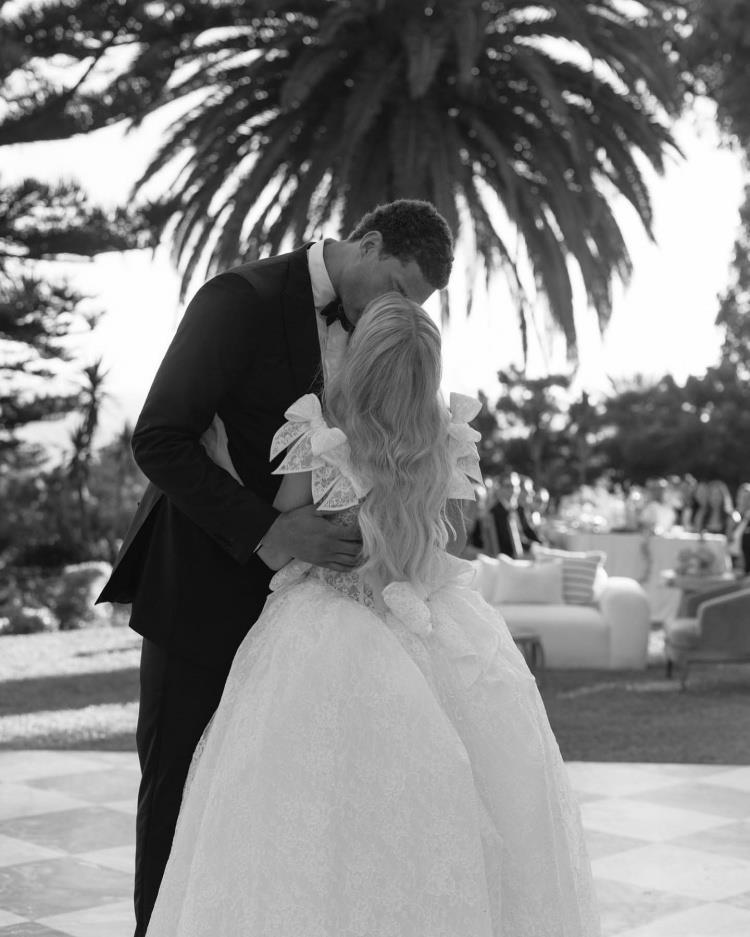 恭喜！大洛佩斯上周末与未婚妻完婚 结束14年爱情长跑