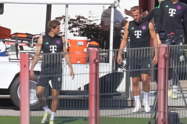 凯恩：穆勒非常热情地和我打招呼，并要和我打一轮高尔夫球