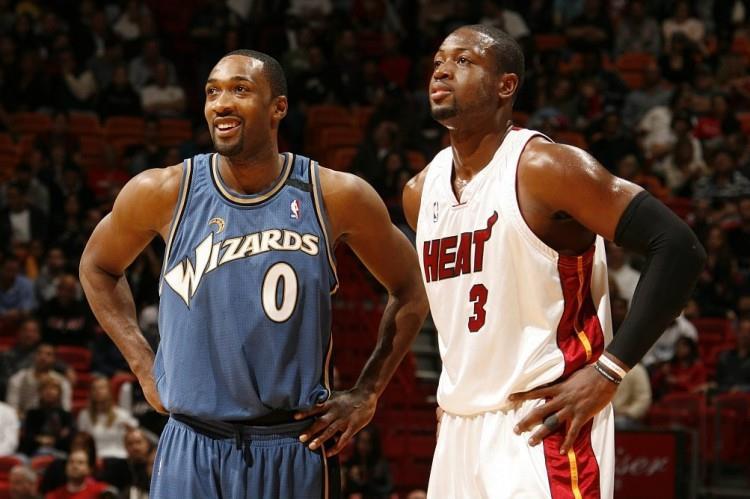 阿里纳斯：韦德能够适应各种环境 这其实就是一种天赋了