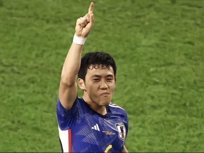 回声报：敲定远藤航后，利物浦或还会再追杜库雷和左中卫