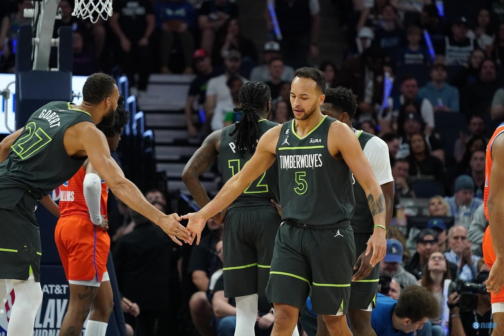 李凯尔转发：没X用的事别问我 小心我随时会挖苦讽刺你