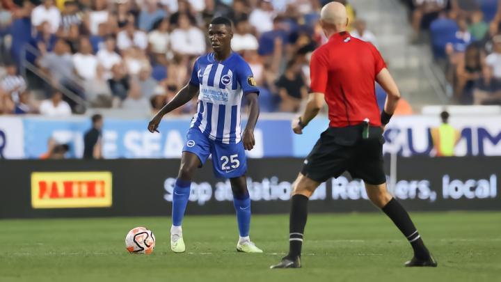 德泽尔比：球队正在物色新中场；狼队上场踢曼联不该输球