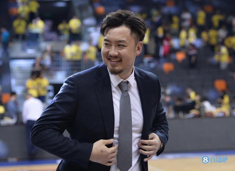 睢冉：政府和篮协领导都盯着 谁敢要签字费啊？