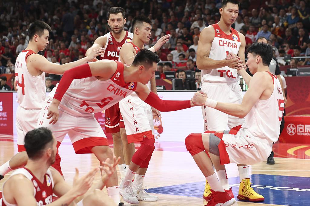 宋翔：广东现在拥有周琦独家签约权 他可接班易建联