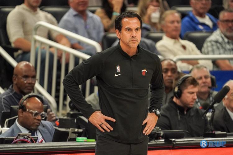 斯波：很乐意以现有阵容进入新赛季 我们拥有非常棒的核心阵容