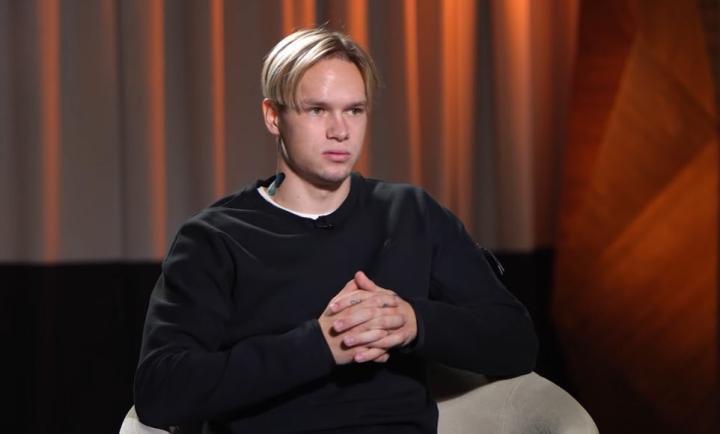 穆德里克回应批评：看看维尼修斯在皇马首个赛季，这需要时间