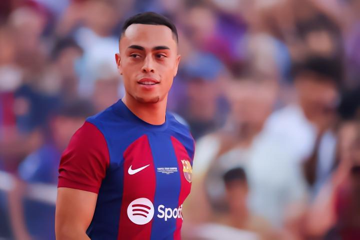 荷兰记者：德斯特即将加盟埃因霍温，预计今明两天体检