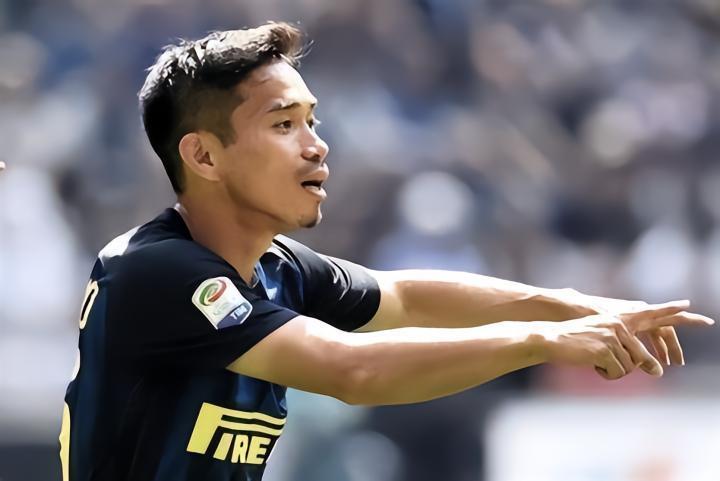 长友佑都：明治大学高材生出身的日本队长身体羸弱的