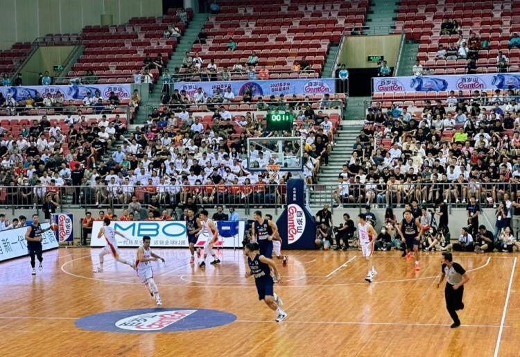 不要中锋了！中国摆上胡明轩 赵继伟 李凯尔 张镇麟 崔永熙