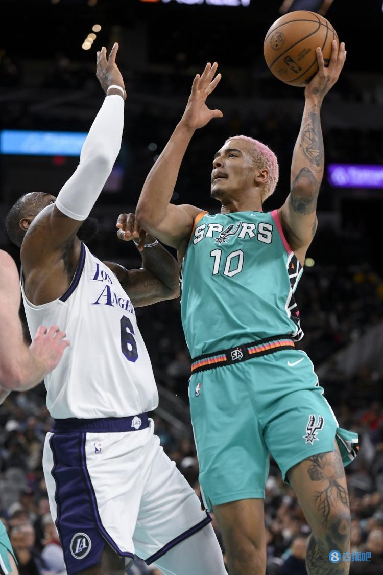 索汉又和詹姆斯……的球迷自媒体杠上了