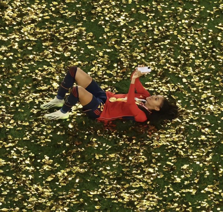 别人的19岁，西班牙女足小将帕拉略洛目前赢下的荣