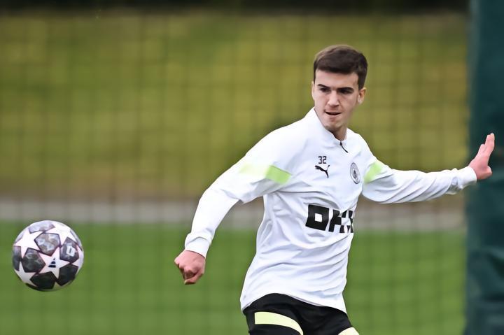 莫雷托：拉斯帕尔马斯将租借曼城小将佩罗内，协议不含买断权