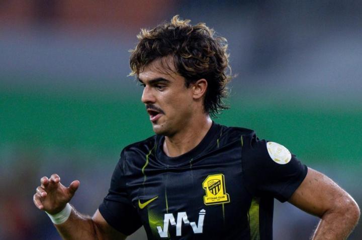 加盟仅一个月！苏媒：前凯尔特人球星若塔可能离开吉达联合