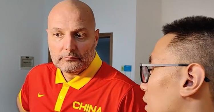 乔帅：开局有点太尊重对手稍显胆怯 需要帮球员建立自信始终战斗