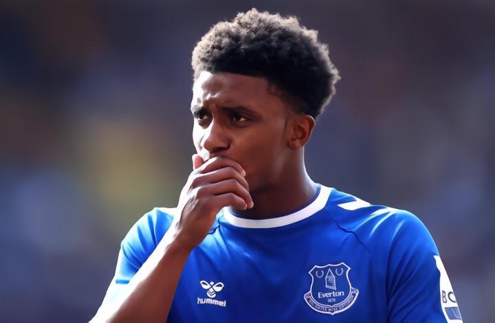 罗马诺：利雅得青年就格雷转会与埃弗顿达成原则性协议