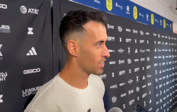 布斯克茨：正打造坚实的团队，最重要的是我们有世界最佳梅西