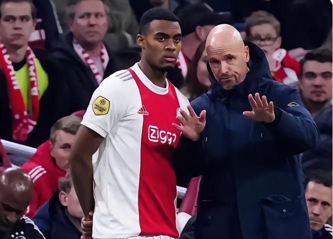 镜报：曼联、利物浦还在争夺赫拉芬贝赫，球员不想在拜仁替补