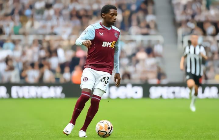 当地媒体 : 赫尔城即将签下维拉边锋菲洛根-比达斯