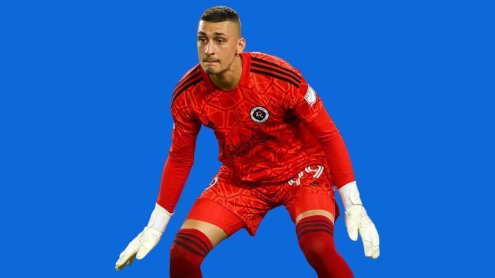 天空：切尔西正在谈签下门将彼得罗维奇，转会费约1200万镑