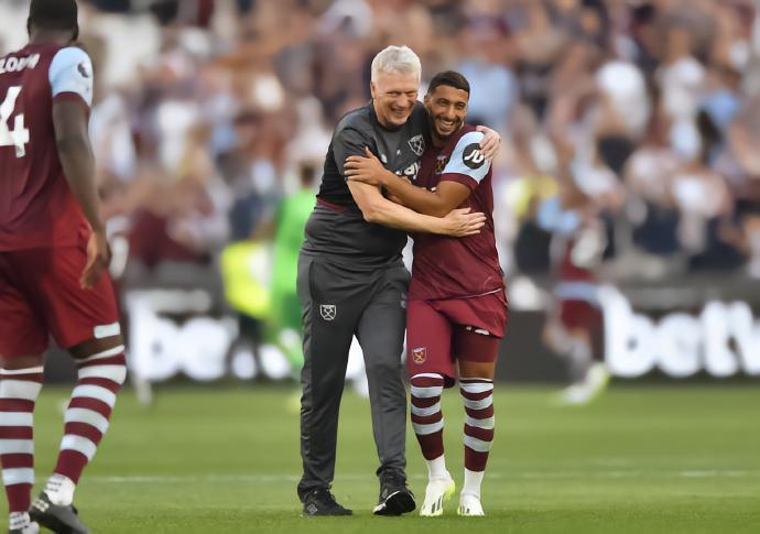 莫耶斯：这是一场美妙的胜利，十人作战的表现也很出色