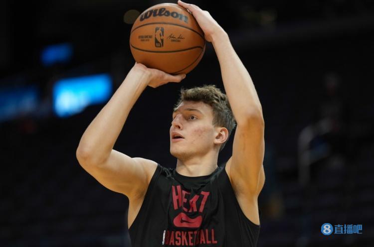 热身赛-博格丹休战 约维奇11分 卡波克洛16 8 塞尔维亚力克巴西