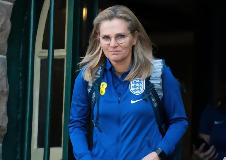 女教头！电讯报：荷兰男足考虑聘请英格兰女足主帅威格曼