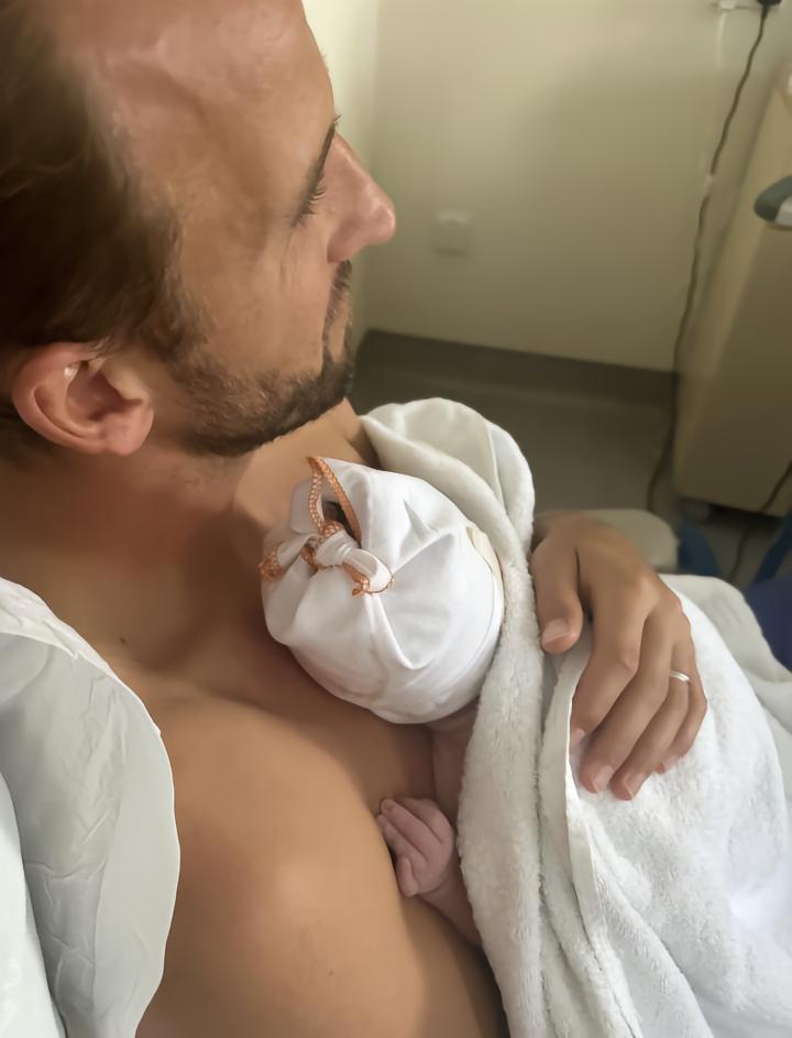 不是德国籍，法尔克：凯恩的小儿子亨利是在伦敦出生