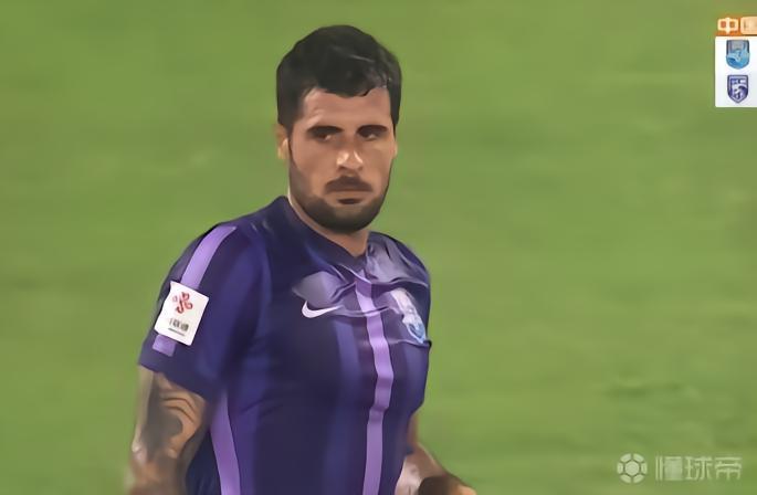 记者：梅里达会履行完到本赛季结束的合同，赛季中途不会退役