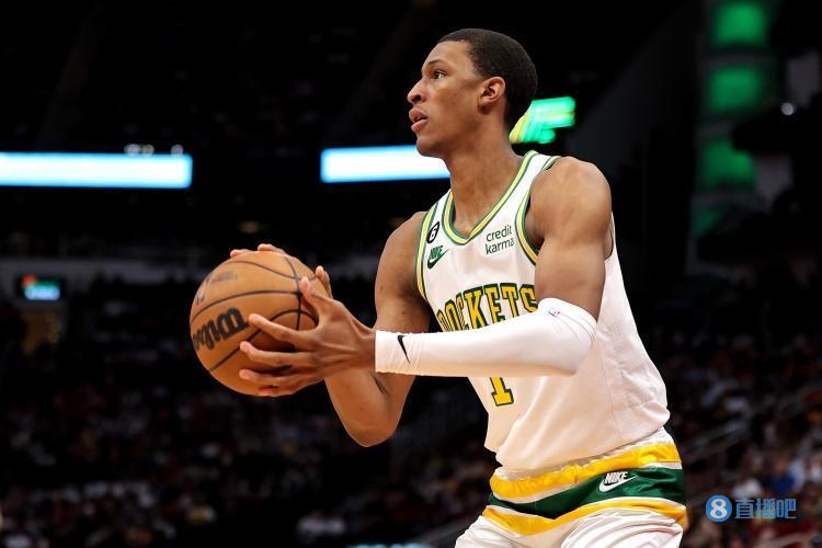 小贾巴里-史密斯：杜兰特这个休赛期对我帮助最大