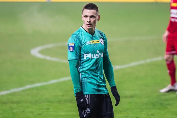 鲁辛的最新转会动态??TaToTake 报道称，除