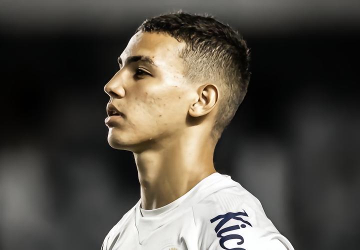 罗马诺：巴西前锋华盛顿即将加盟切尔西，转会费最高2000万欧