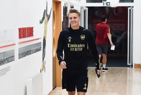 厄德高：感谢萨卡让点；富安健洋的第二张黄牌有点严格