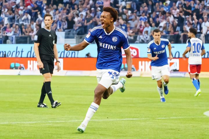 体图：德国少打算征召阿桑踢世少赛，可能缺席沙尔克6轮联赛