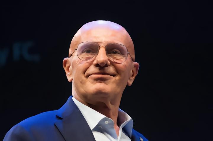 萨基：我喜欢普利希奇在边路的移动，他和莱奥都应该加强防守