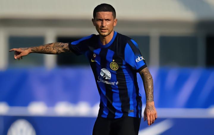 米体：国米视森西为球队第6名中场，目前没有将他出售的打算