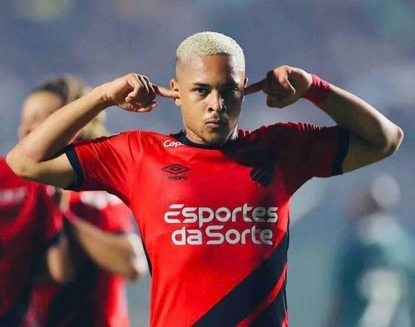 每体：巴萨对于罗克落选巴西国家队大名单感到不满